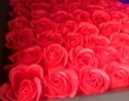 Geschäft: 56 Seifen Rosen für ein Luxus- Bad - Secret Wish Berlin Lieferservice 