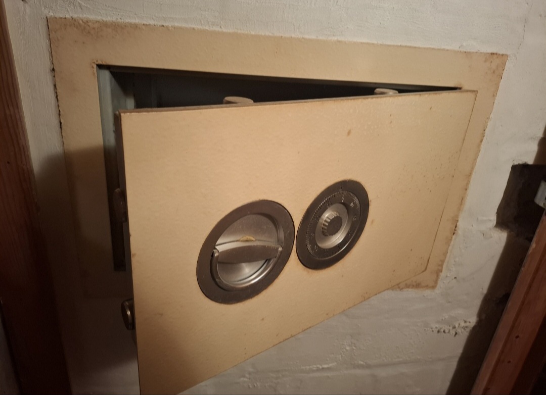 Geschäft: Safe öffnen lassen NRW

Wir öffnen Ihren Tresor auf professionelle Weise wo Sie Ihren Tresor auch weiterhin verwenden können und der Inhalt des Tresors während des Öffnungsprozesses nicht durch gefährlichen Funkenflug gefährdet wird.Der Kunde aus Mönchengladbach hat sich gefreut und war sehr zufrieden.😀👍

www.tresoroeffnung-breuer.de 

Safe Opening NRW

We open your safe professionally, allowing you to continue using it and ensuring that the contents are not endangered by dangerous flying sparks during the opening process.The customer from Mönchengladbach was happy and very satisfied.😀👍

www.tresoroeffnung-breuer.de

#tresoröffnung #tresorservice #tresor #safe #mönchengladbach #tresoröffnungbreuer - Tresoröffnung Breuer