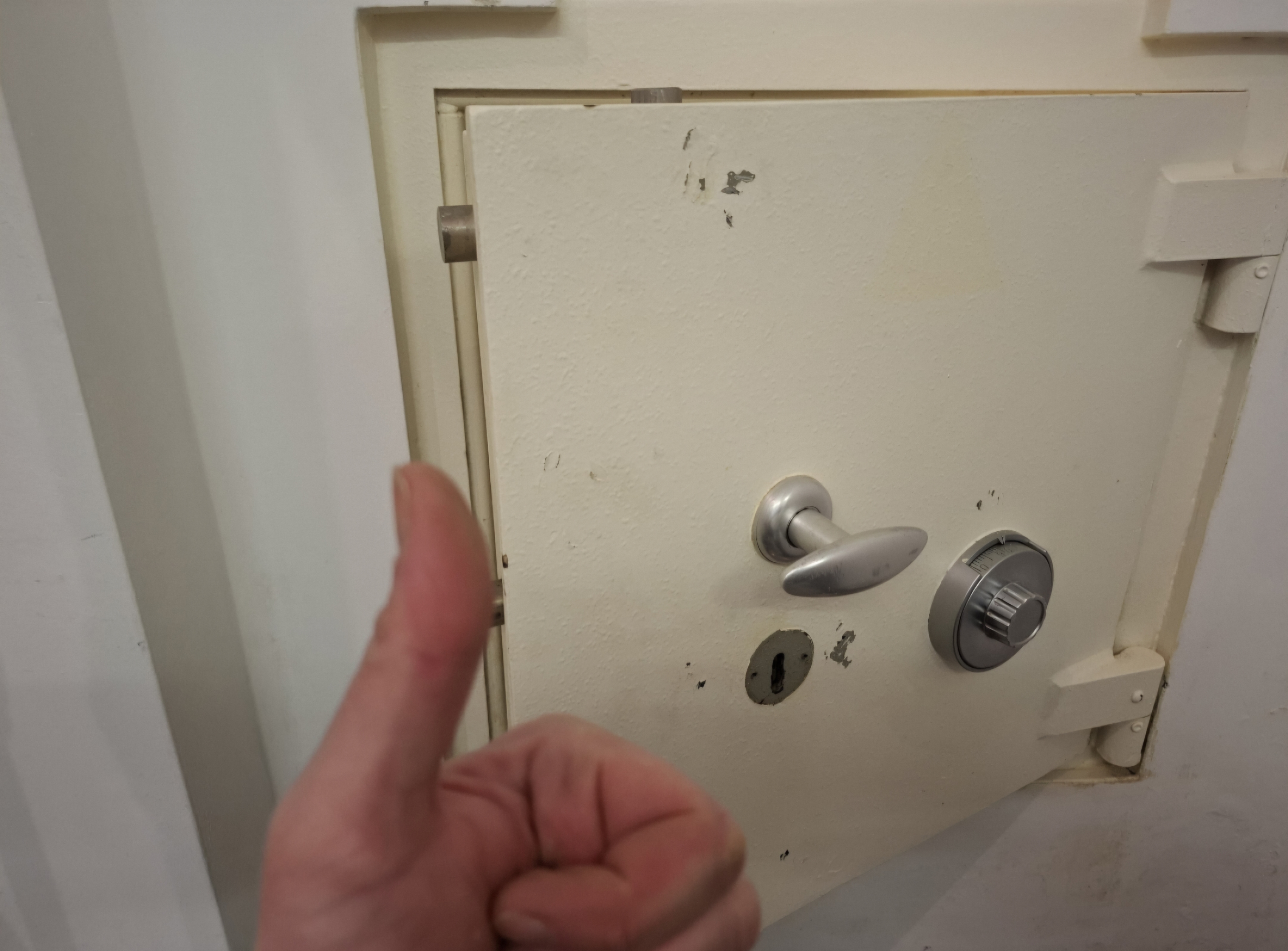 Tresoröffnung Breuer verfügbare Produkte Tresor öffnen bundesweit durch Tresoröffnung Breuer Ihr Fachmann bei Tresorfragen ✅️🗄