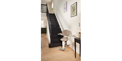 Lieferservice - Flow X Straight - Werbebild Viveco Treppenlifte - Viveco Treppenlifte GbR