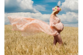 Geschäft: Babybauch- Shootings, Newborn , Familienbilder, Hochzeiten im Studio und Outdoor - Foto-Wiegand - Meisterbetrieb