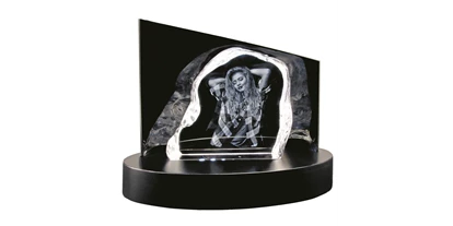 Lieferservice - Geschenke- Ideen aus Glas in vielfältiger Auswahl, 3D / 2D, 
Funartikel wie Fototassen, Mousepads, Kissen, Fotodecken, Fotobettwäsche etc. - Foto-Wiegand - Meisterbetrieb