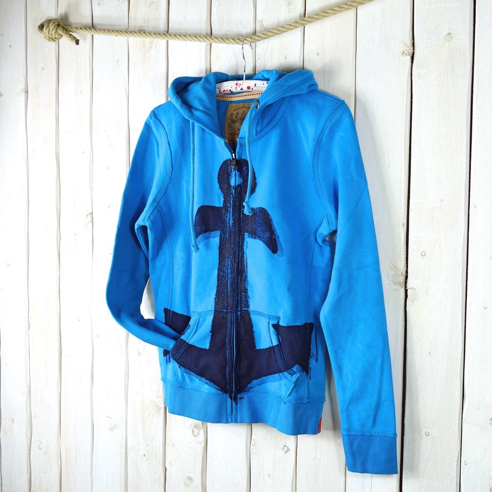 The Art of Hamburg - HAFEN ATELIERS GmbH verfügbare Produkte Die Ankerjacke