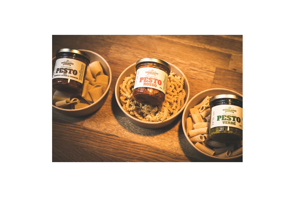 Geschäft: Mama Galina´s Pesto - hausgemacht. - Miera Feinkost, Restaurant & Wein